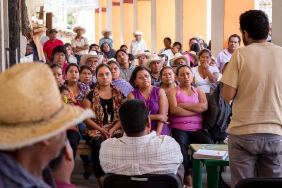 Community Cell Phone Networks in Oaxaca, Mexico